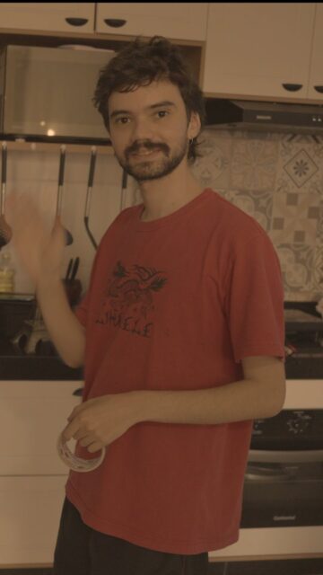 🎬 Começamos uma nova jornada!
Muito trabalho, muitas diárias — e por que não, muitas aventuras — nos esperam para dar vida ao nosso novo projeto: o longa-metragem "Essa Noite Será Sua Vez".
Quer acompanhar os bastidores dessa criação? Vem com a gente pelas redes sociais e viva esse processo junto conosco. 🌙🎥
#CinemaNacional #LongaMetragem #EssaNoiteSeráSuaVez #Bastidores #VelejoFilmes